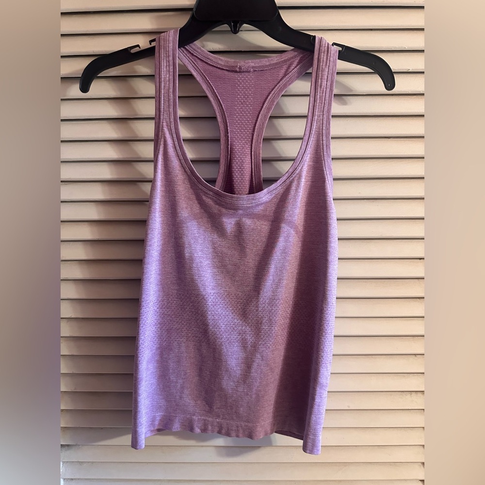 Lululemon Swiftly Tech Racerback 2.0 *Race
Wisteria Purple / Lavender Dew Size 8